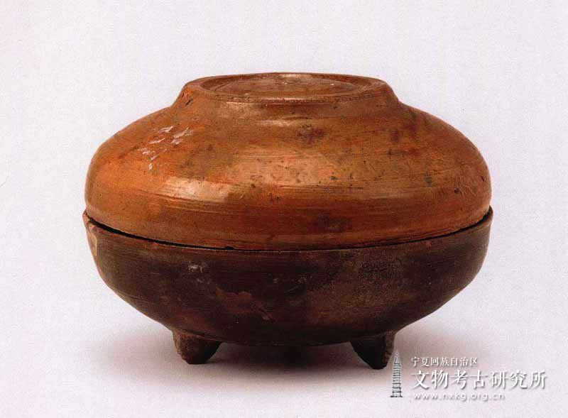 黄釉陶盒